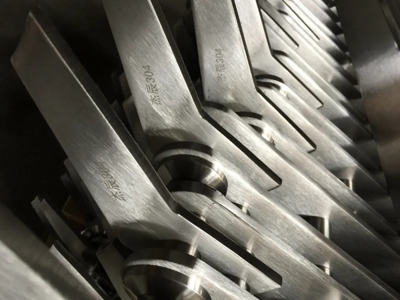 杰辰五金 | 無(wú)奮斗，不青春。